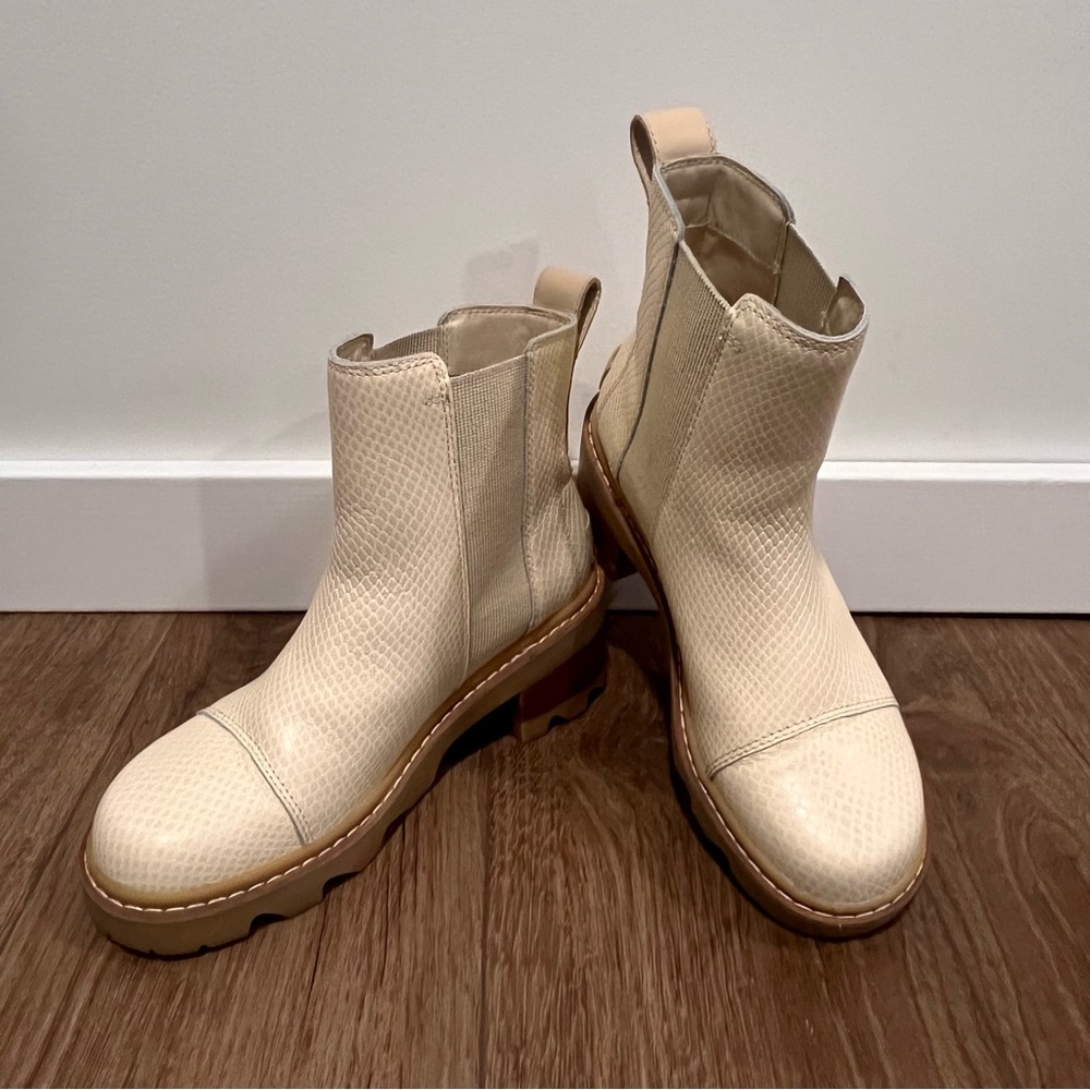 Sorel Joan Now Chelsea Boots - Picture 4 of 16